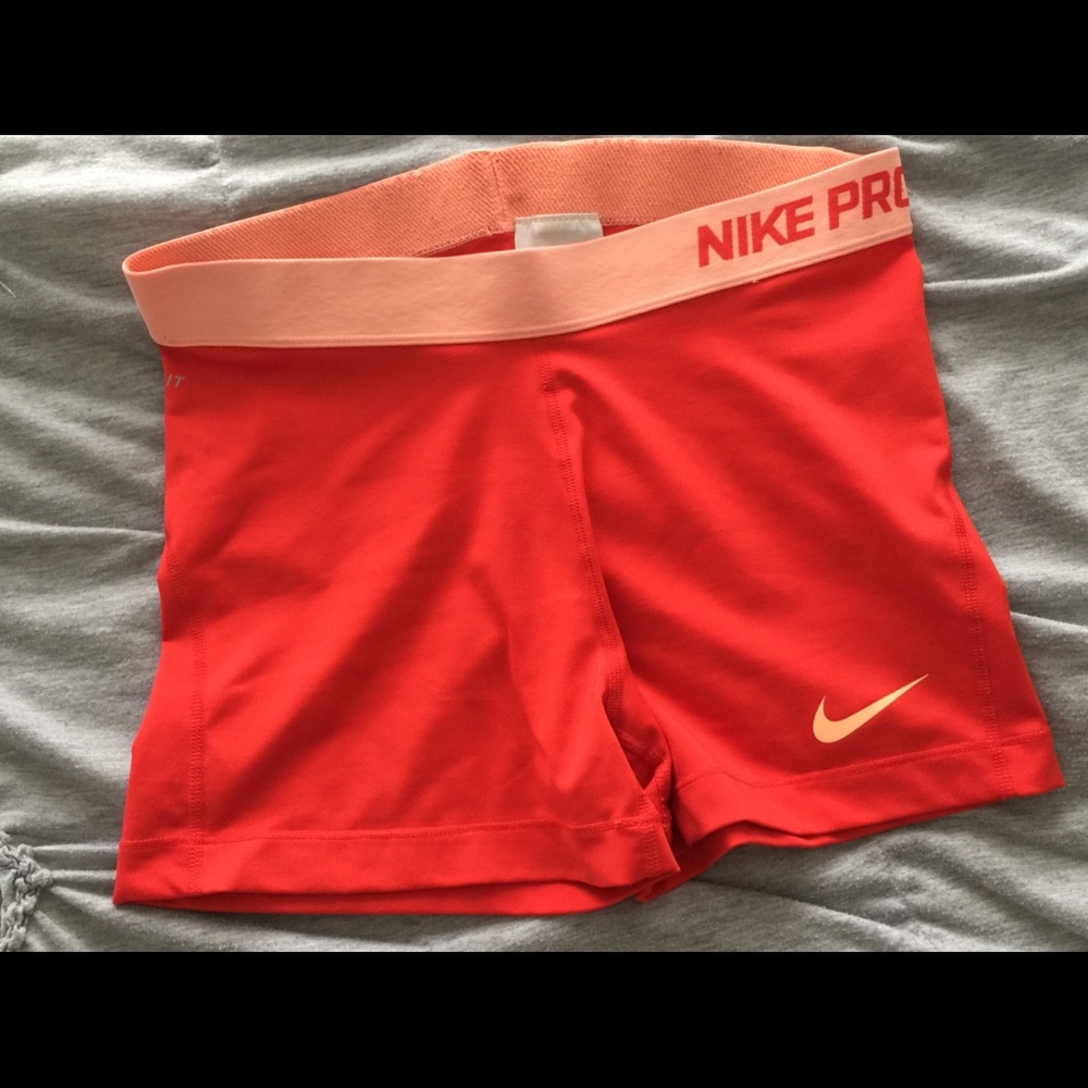 Nike Pro size Large spandex